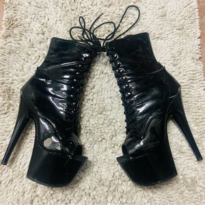 Black Open Toed Lace Up Pleaser Boots Size 8. Adore-1021 7” inch heels